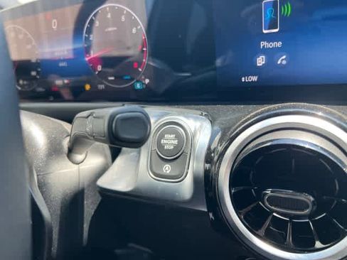 Used 2026 Mercedes-Benz GLB 250 image 30