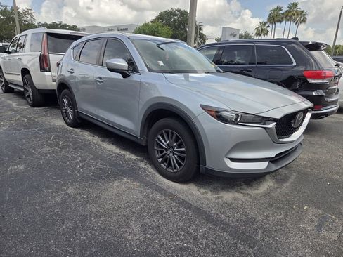 Used 2021 MAZDA CX-5 Touring FWD image 2