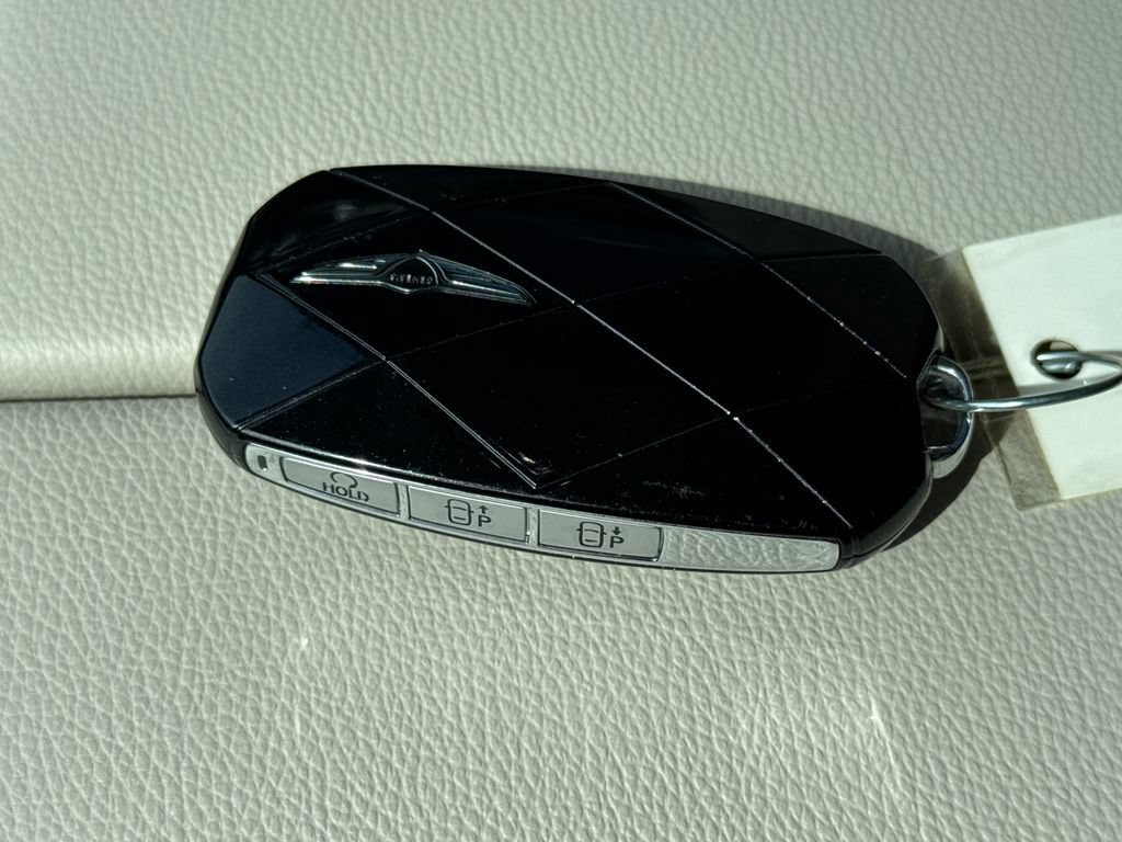 Used 2025 Genesis GV80 2.5T Advanced AWD/4WD image 41
