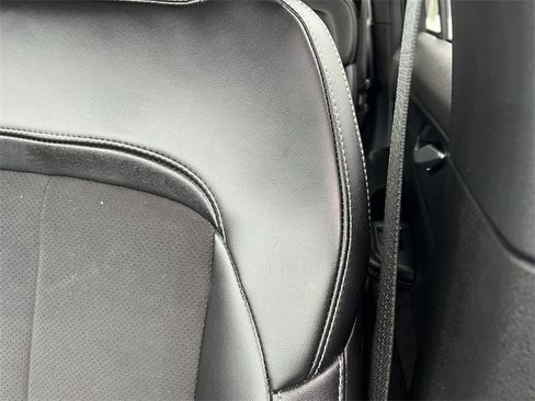 Used 2024 Jeep Grand Cherokee Altitude image 13