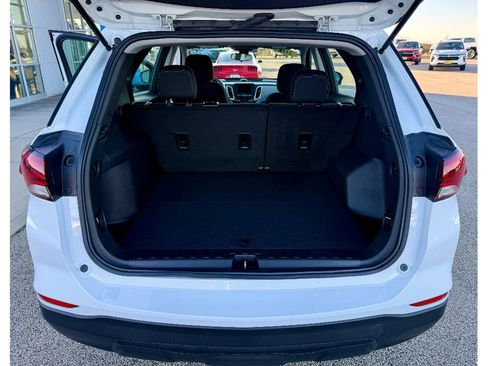 Used 2022 Chevrolet Equinox LS image 16