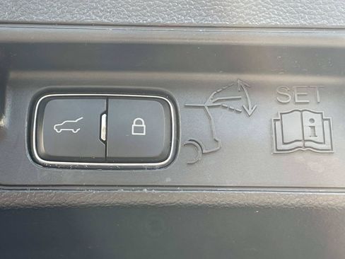 Used 2020 Ford Explorer Platinum AWD/4WD image 10