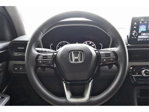 New 2025 Honda Pilot Touring image 14