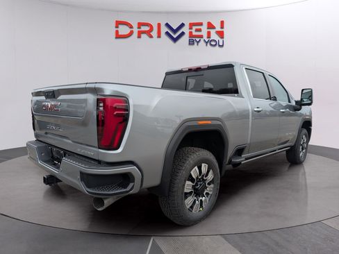 New 2026 GMC Sierra 2500 Denali w/ Denali Reserve Package image 5