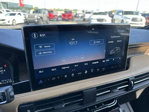 Used 2023 Lincoln Corsair Reserve w/ Equipment Group 201A AWD/4WD image 16