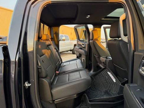 Used 2024 Chevrolet Silverado 1500 LT Trail Boss w/ LT Trail Boss Premium Package image 21