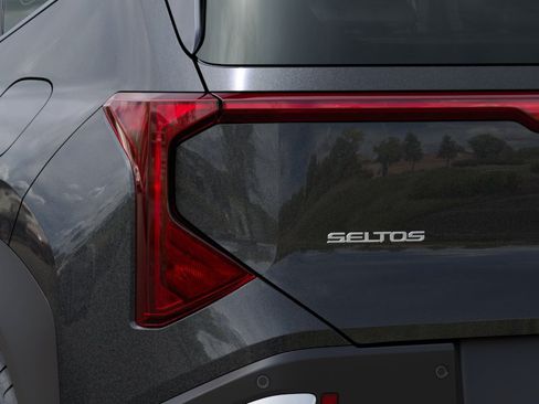 New 2027 Kia Seltos S FWD image 11