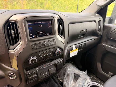 New 2026 Chevrolet Silverado 2500 W/T w/ WT Convenience Package AWD/4WD image 17
