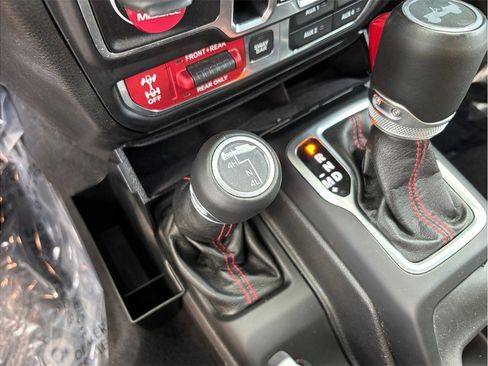 Used 2020 Jeep Wrangler Unlimited Rubicon image 33