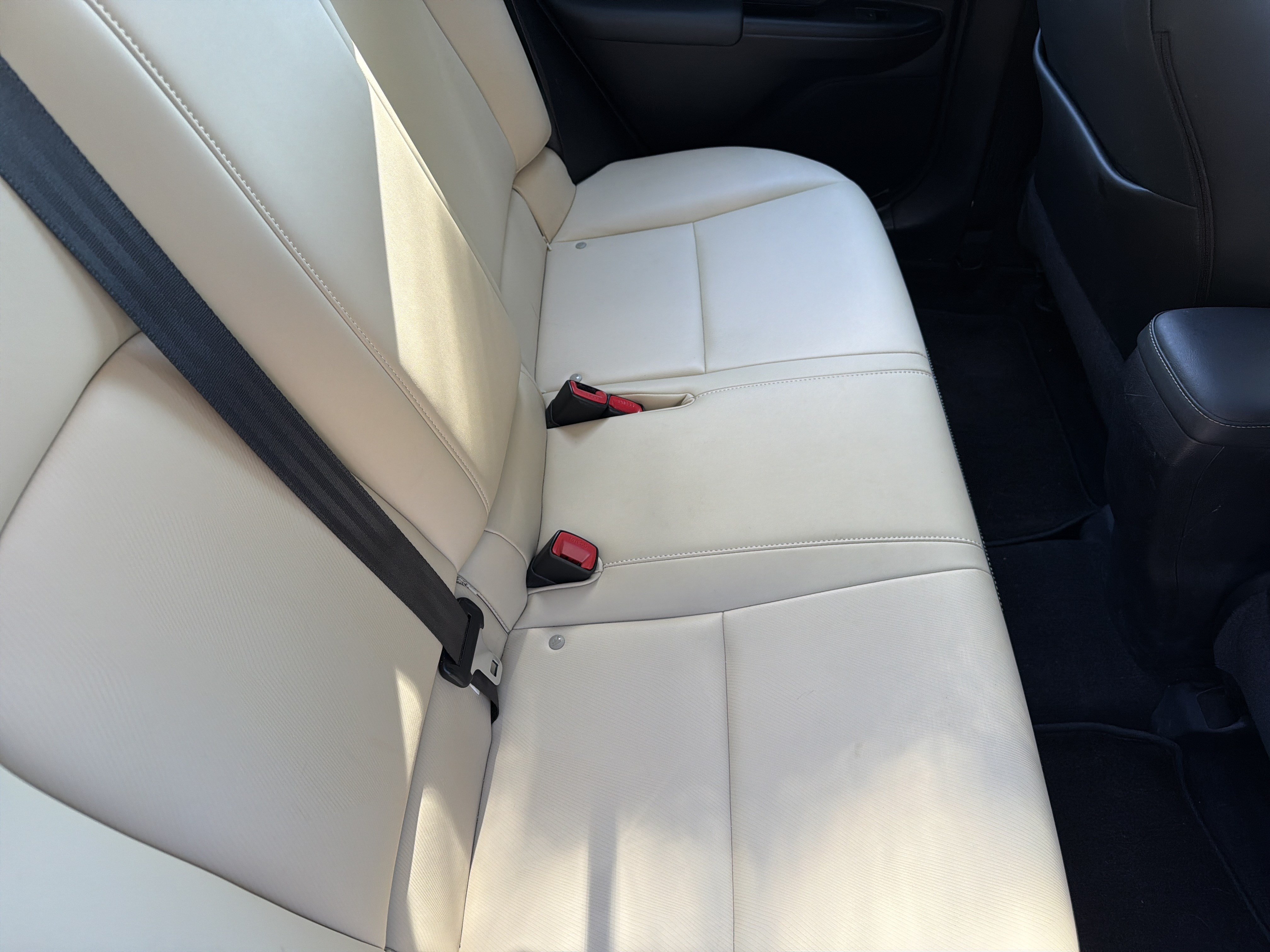 Used 2015 Lexus CT 200h w/ Navigation Package FWD image 38