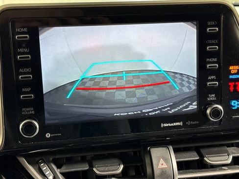 Used 2019 Toyota C-HR XLE FWD image 31