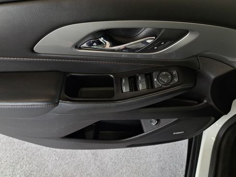Used 2020 Chevrolet Traverse RS FWD image 18