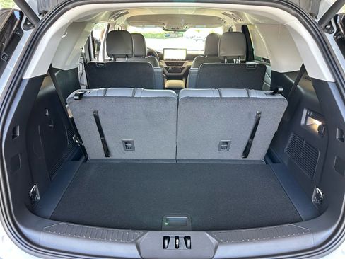 New 2026 Ford Explorer Active RWD image 23