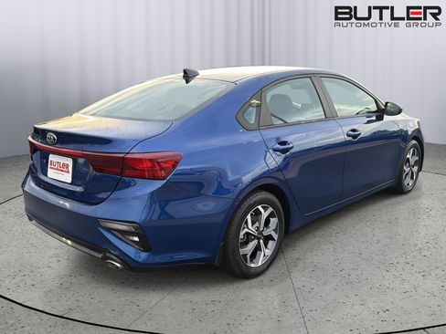 Used 2021 Kia Forte LXS FWD image 6
