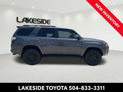 Certified 2023 Toyota 4Runner TRD Off-Road Premium w/ Moonroof Package AWD/4WD image 5