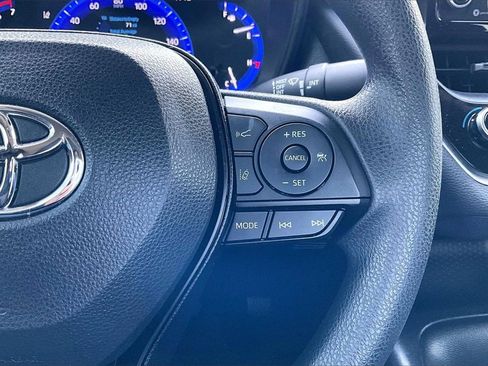 Used 2022 Toyota Corolla LE image 19