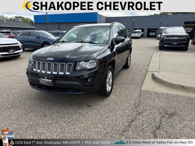 Used 2016 Jeep Compass Latitude AWD/4WD image 1
