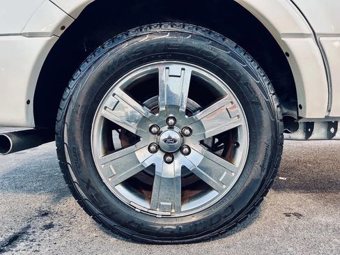 Used 2009 Ford Expedition Limited image 13