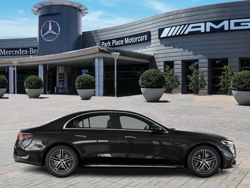 New 2026 Mercedes-Benz E 450 4MATIC Sedan image 2