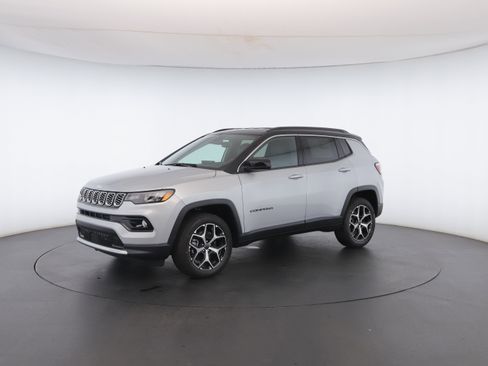 Used 2026 Jeep Compass Limited image 37