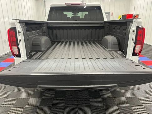 Used 2024 GMC Sierra 1500 Pro w/ Graphite Edition AWD/4WD image 5
