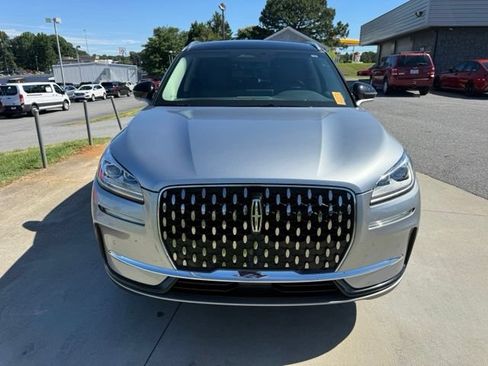 Used 2023 Lincoln Corsair Reserve w/ Equipment Group 201A AWD/4WD image 3