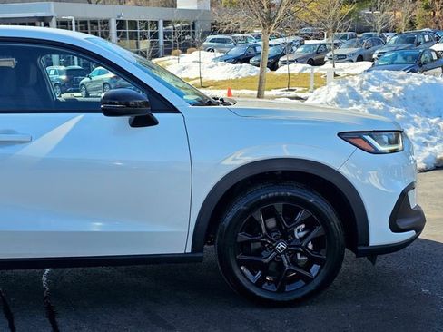Used 2023 Honda HR-V Sport image 6