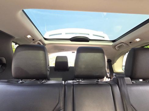 Used 2019 Land Rover Discovery SE AWD/4WD image 49