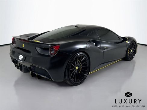 Used 2017 Ferrari 488 GTB image 4