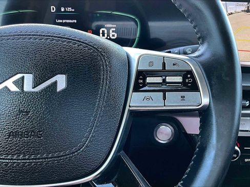 Used 2023 Kia Telluride LX image 46