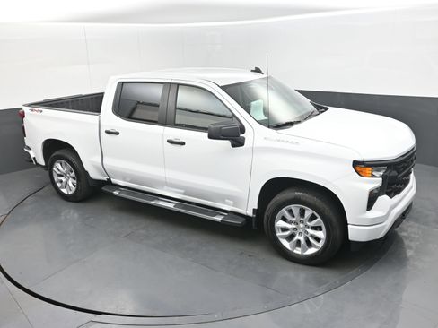 Used 2024 Chevrolet Silverado 1500 Custom AWD/4WD image 27