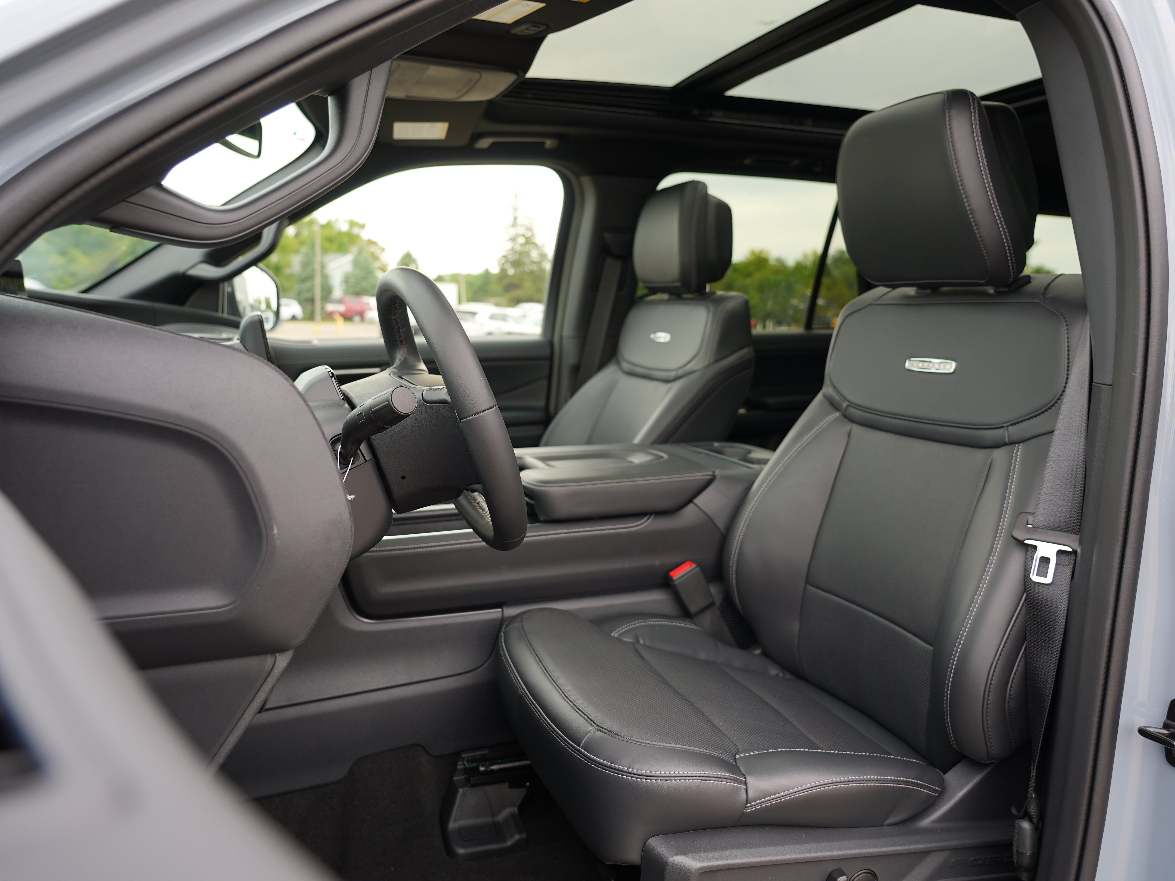 New 2026 Ford Expedition Max Platinum w/ Stealth Appearance Package AWD/4WD image 14