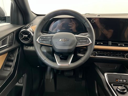 New 2027 Chevrolet Equinox ACTIV w/ Safety and Technology Package AWD/4WD image 13
