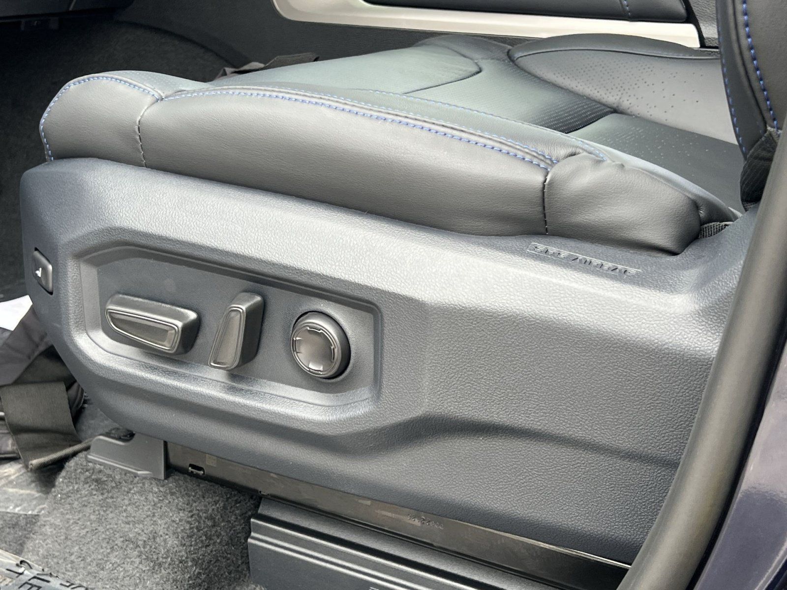 New 2026 Toyota Sequoia Platinum AWD/4WD image 12