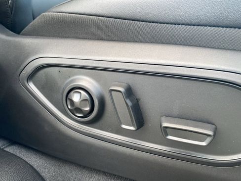 New 2025 Jeep Grand Cherokee Limited w/ Black Appearance Package image 10