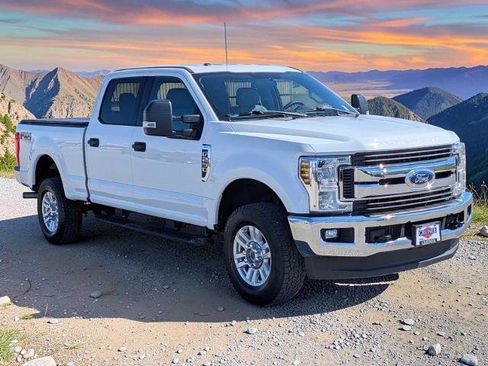 Certified 2018 Ford F250 XLT w/ XLT Value Package AWD/4WD image 8