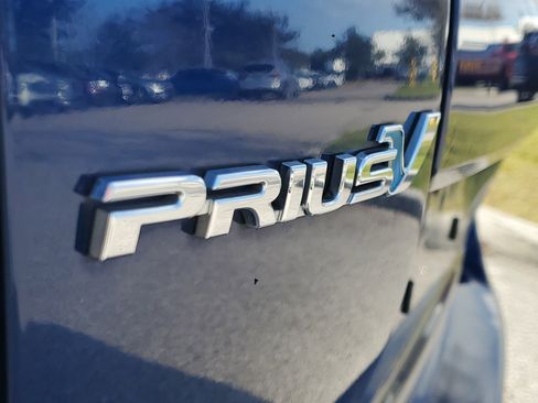 Used 2012 Toyota Prius V Five image 10