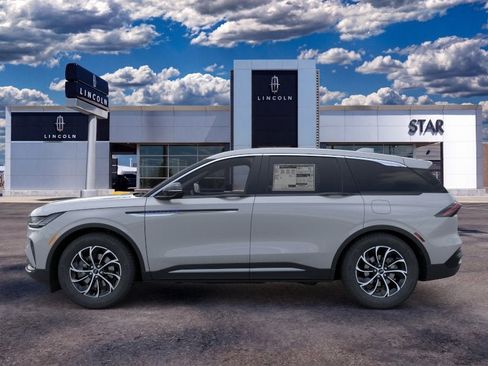 New 2026 Lincoln Nautilus Premier AWD/4WD image 3