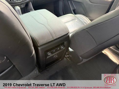 Used 2019 Chevrolet Traverse LT AWD/4WD image 17