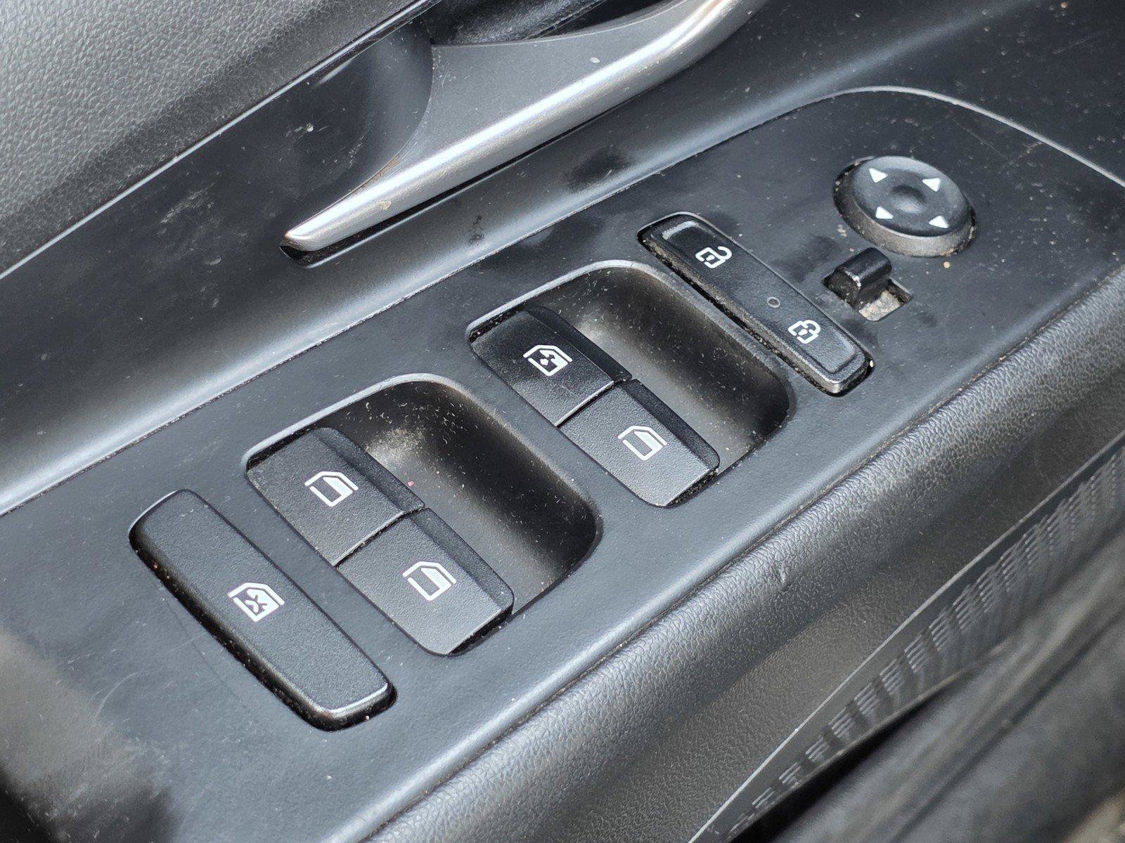 Used 2022 Hyundai Elantra SEL w/ Convenience Package FWD image 14