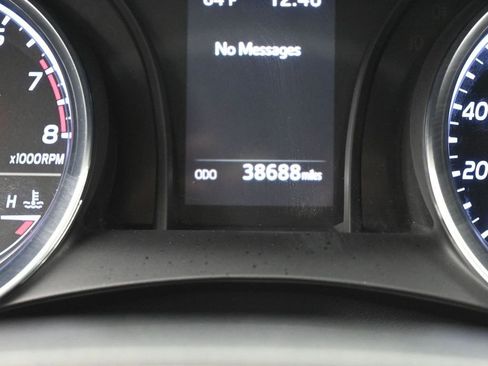 Used 2020 Toyota Camry SE image 24