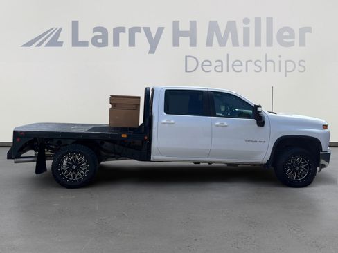 Used 2022 Chevrolet Silverado 2500 LT w/ Convenience Package image 6