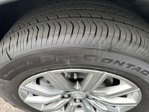 Used 2020 Cadillac XT4 Premium Luxury w/ Cold Weather Package FWD image 30