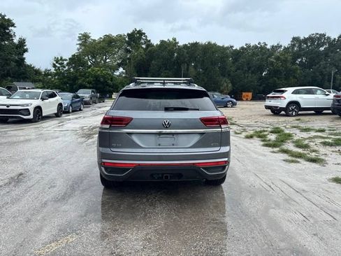 Used 2022 Volkswagen Atlas Cross Sport SE AWD/4WD image 17