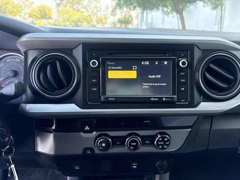 Used 2017 Toyota Tacoma SR5 w/ Tow Package RWD image 22