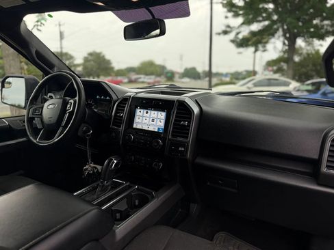 Used 2018 Ford F150 XLT w/ Equipment Group 302A Luxury AWD/4WD image 12