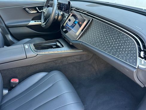 Used 2026 Mercedes-Benz E 350 4MATIC Sedan image 17
