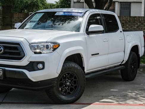 Used 2020 Toyota Tacoma SR5 image 13
