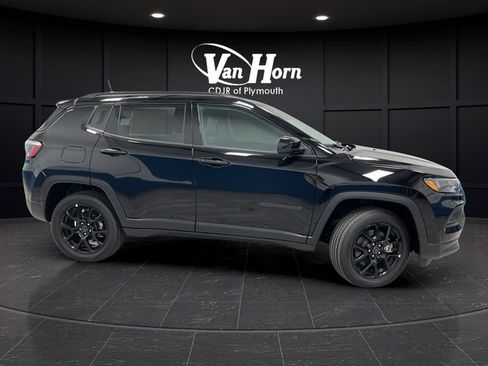 New 2026 Jeep Compass Latitude AWD/4WD image 8