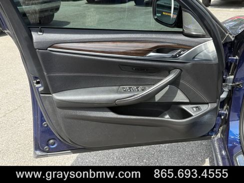 Used 2019 BMW M550i xDrive image 17